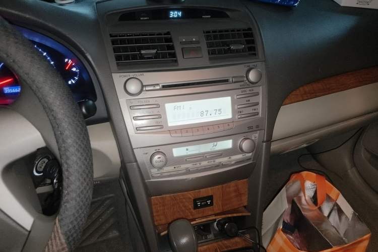 Used Toyota Camry 2012 200E Classic Elite Edition Audio And AC Panel