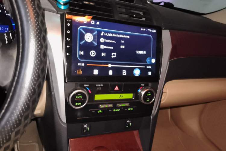 Used Toyota Camry 2012 2.0G Luxury Navigation Edition Audio And AC Panel