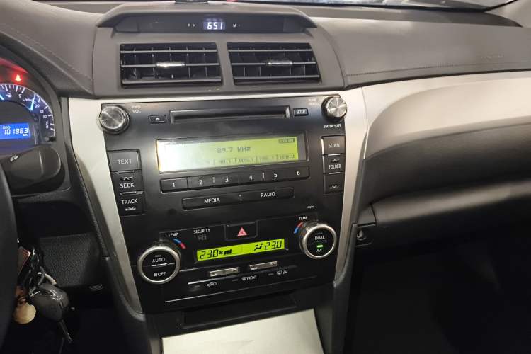 Used Toyota Camry 2012 Junrui 2.0S Radiant Edition Audio And AC Panel