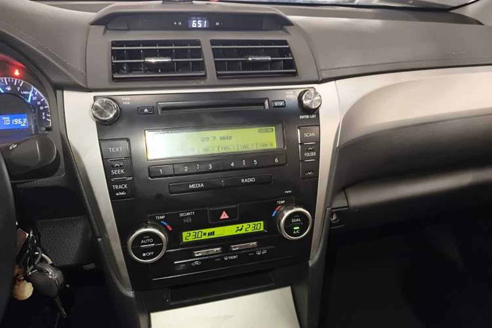 Used Toyota Camry 2012 Junrui 2.0S Radiant Edition Audio And AC Panel