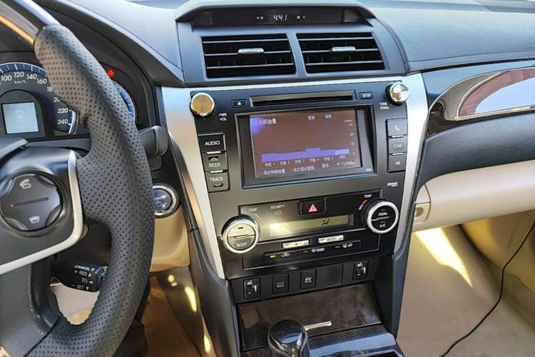Used Toyota Camry 2012 Luxurious Edition 2.5HG Zunrui Audio And AC Panel