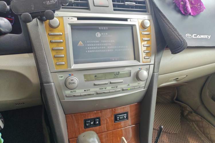 Used Toyota Camry 2012 200G Classic Luxury Edition Audio And AC Panel