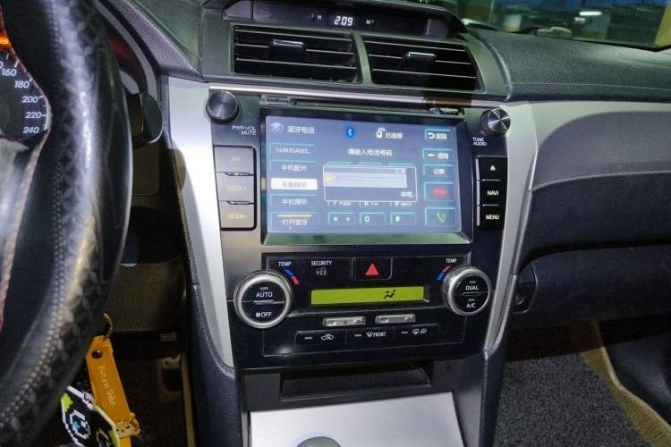 Used Toyota Camry 2012 Junrui 2.0S Radiant Edition Audio And AC Panel