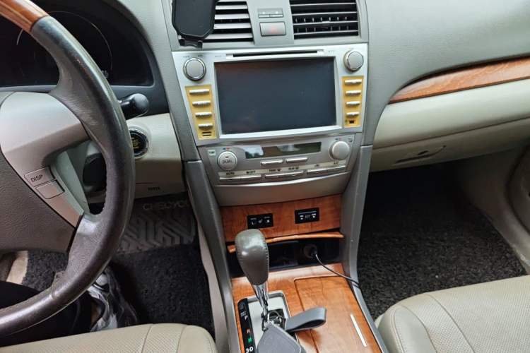 Used Toyota Camry 2012 200G Classic Luxury Edition Audio And AC Panel