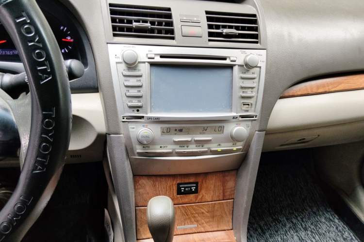 Used Toyota Camry 2012 200E Classic Elite Edition Audio And AC Panel