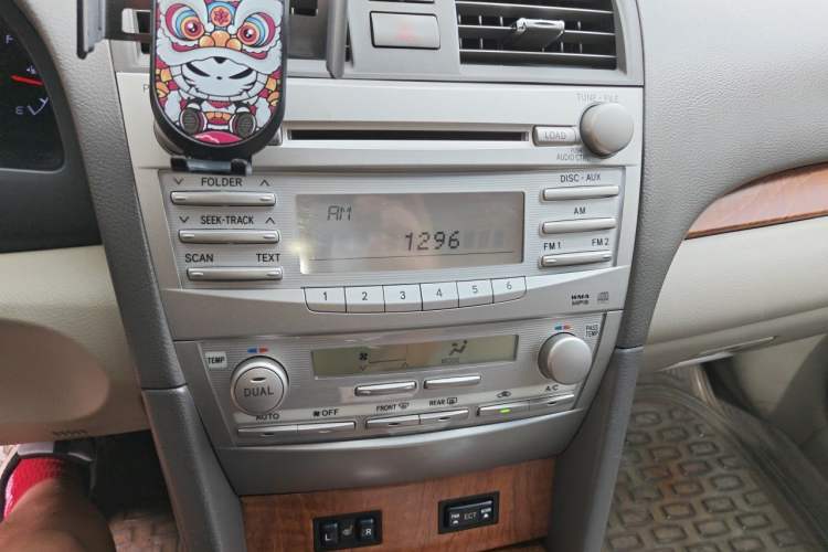 Used Toyota Camry 2012 200G Classic Luxury Edition Audio And AC Panel