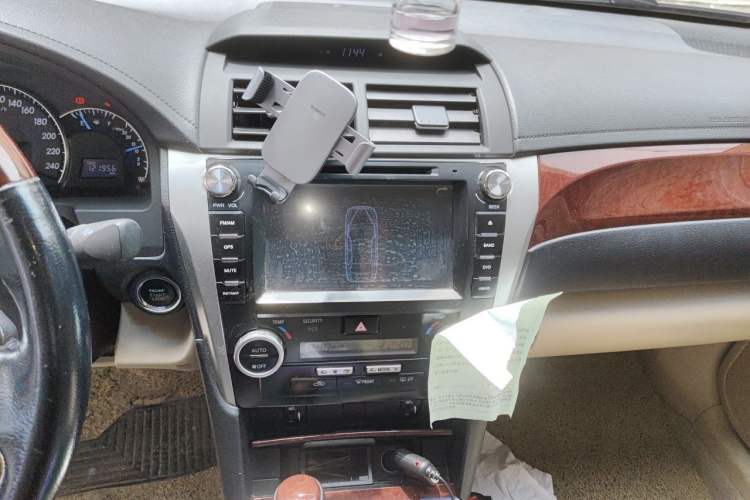 Used Toyota Camry 2012 2.5G Luxury Navigation Edition Audio And AC Panel
