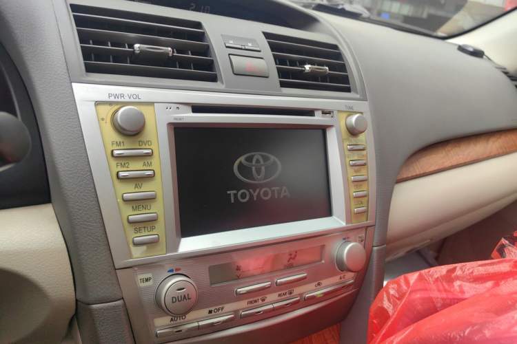 Used Toyota Camry 2012 200G Classic Luxury Edition Audio And AC Panel