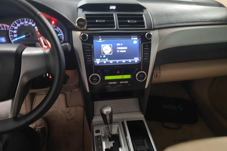 Used Toyota Camry 2012 Junrui 2.0S Radiant Edition Audio And AC Panel