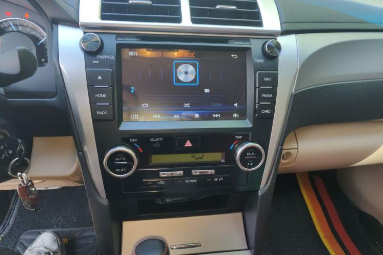 Used Toyota Camry 2012 Junrui 2.0S Radiant Edition Audio And AC Panel
