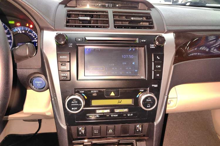 Used Toyota Camry 2012 Luxurious Edition 2.5HG Zunrui Audio And AC Panel