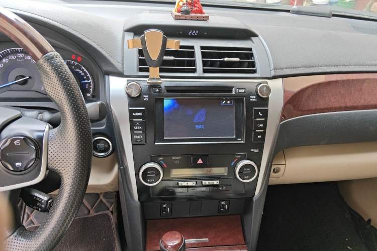 Used Toyota Camry 2012 2.5G Luxury Edition Audio And AC Panel