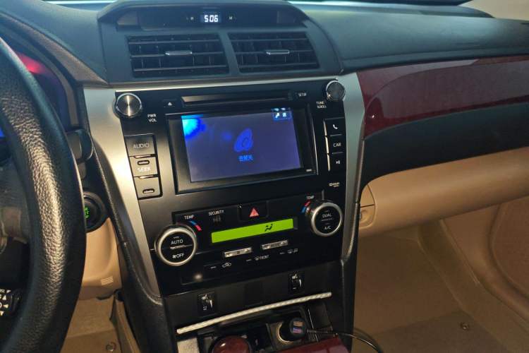 Used Toyota Camry 2012 2.5G Luxury Edition Audio And AC Panel