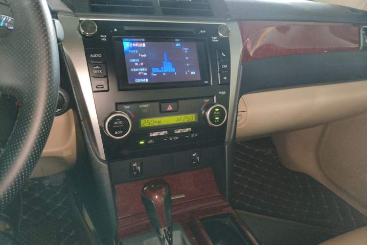 Used Toyota Camry 2012 2.5G Luxury Edition Audio And AC Panel