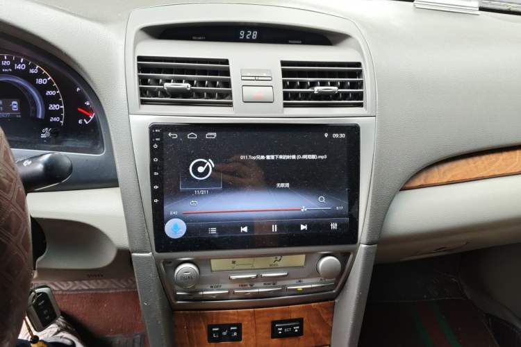Used Toyota Camry 2012 200G Classic Luxury Edition Audio And AC Panel