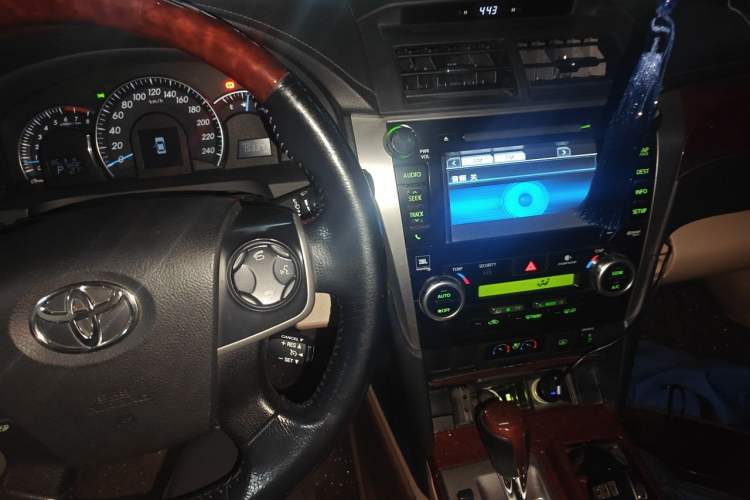 Used Toyota Camry 2012 2.5V Ultimate Navigation Edition Audio And AC Panel