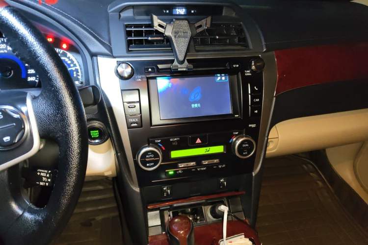Used Toyota Camry 2012 2.5G Luxury Edition Audio And AC Panel