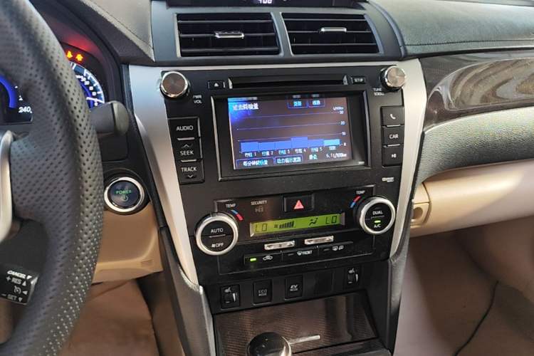Used Toyota Camry 2012 Luxurious Edition 2.5HG Zunrui Audio And AC Panel
