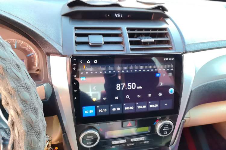 Used Toyota Camry 2012 Junrui 2.0S Radiant Edition Audio And AC Panel