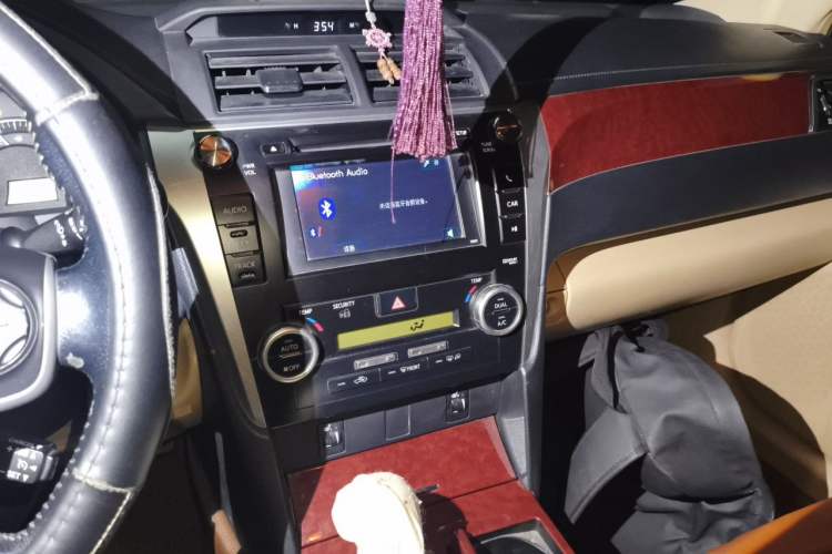 Used Toyota Camry 2012 2.5G Luxury Edition Audio And AC Panel