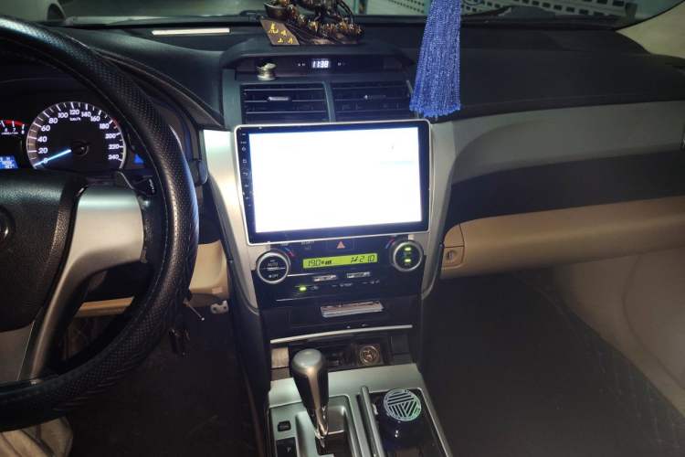 Used Toyota Camry 2012 Junrui 2.0S Radiant Edition Audio And AC Panel
