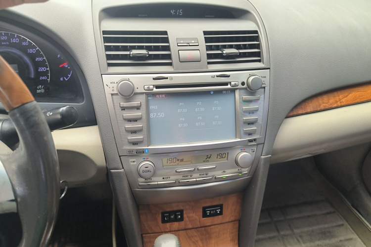 Used Toyota Camry 2012 200G Classic Luxury Edition Audio And AC Panel