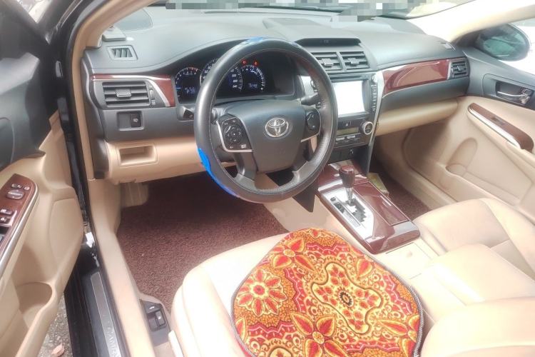 Used Toyota Camry 2012 2.5G Luxury Navigation Edition Center Console