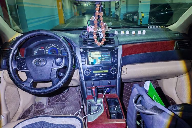 Used Toyota Camry 2012 2.5G Luxury Navigation Edition Center Console