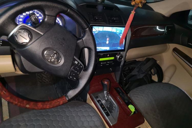 Used Toyota Camry 2012 2.5G Luxury Edition Center Console