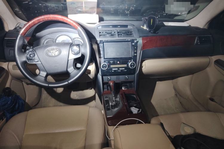 Used Toyota Camry 2012 2.5G Luxury Edition Center Console