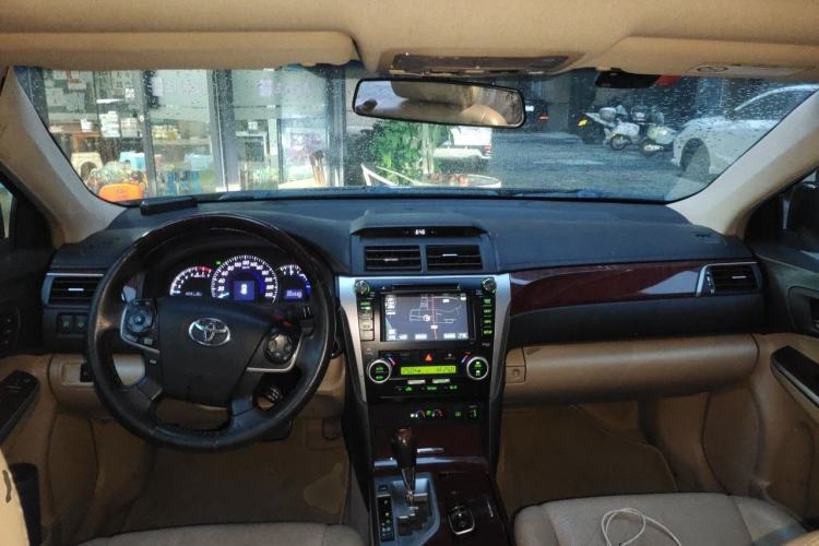 Used Toyota Camry 2012 2.5G Luxury Edition Center Console
