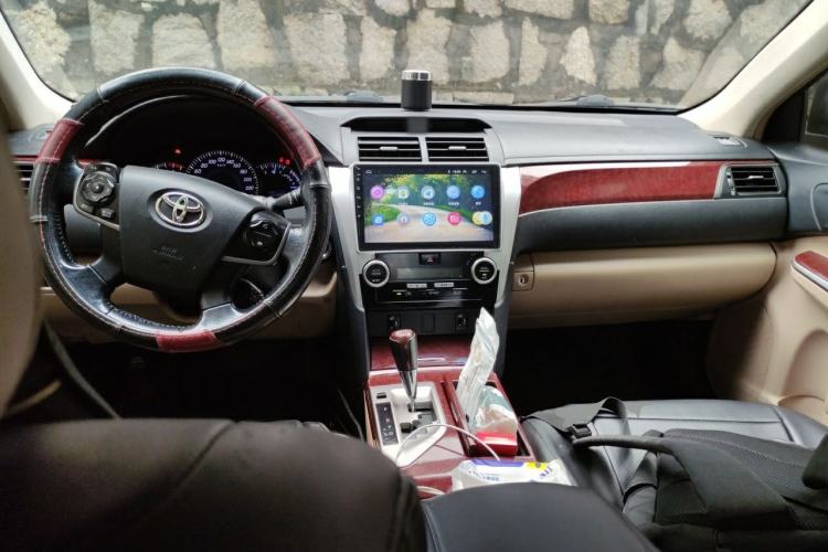 Used Toyota Camry 2012 2.5G Luxury Edition Center Console