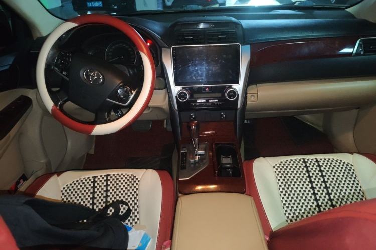 Used Toyota Camry 2012 2.5G Luxury Edition Center Console