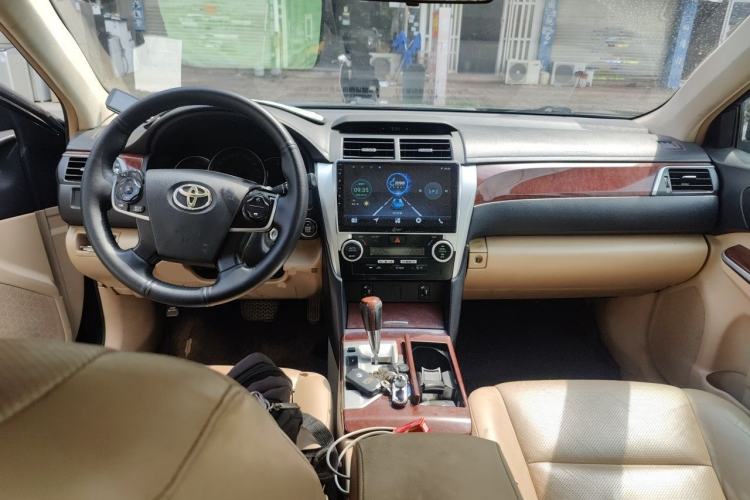 Used Toyota Camry 2012 2.0G Luxury Edition Center Console