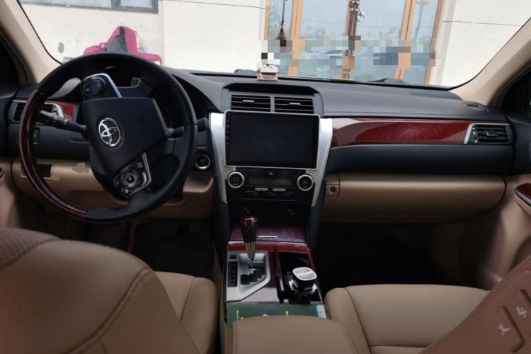Used Toyota Camry 2012 2.5G Luxury Edition Center Console