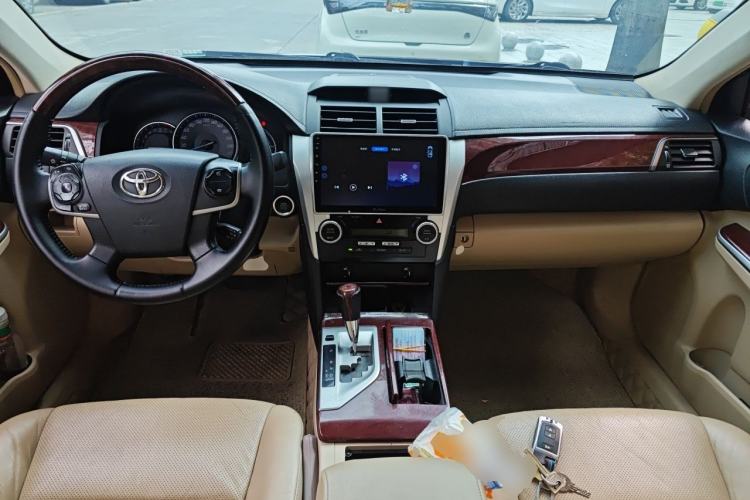 Used Toyota Camry 2012 2.5G Luxury Edition Center Console