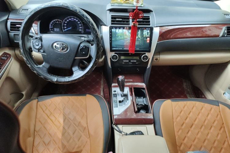 Used Toyota Camry 2012 2.5G Luxury Edition Center Console