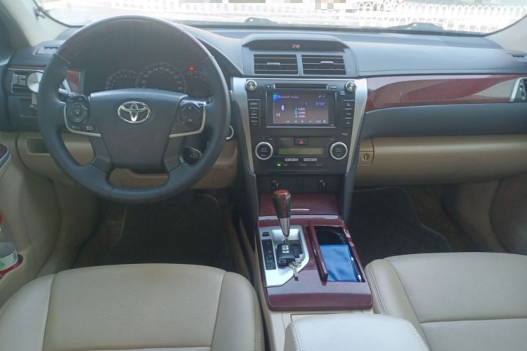 Used Toyota Camry 2012 2.5G Luxury Edition Center Console
