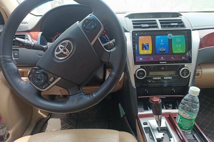 Used Toyota Camry 2012 2.5G Luxury Edition Center Console