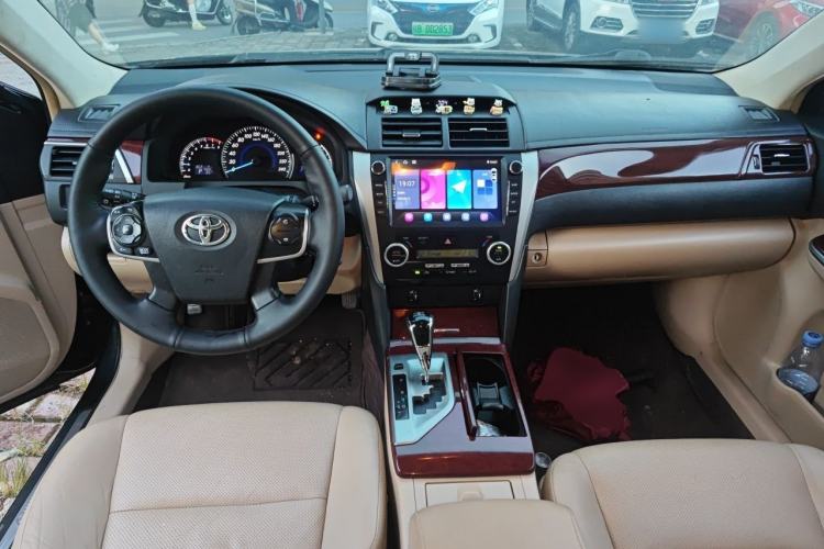 Used Toyota Camry 2012 2.0G Luxury Edition Center Console