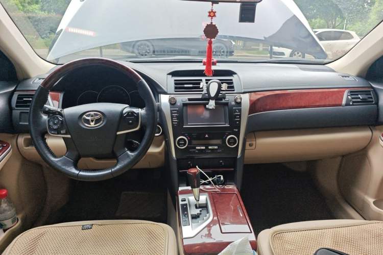 Used Toyota Camry 2012 2.5G Luxury Edition Center Console