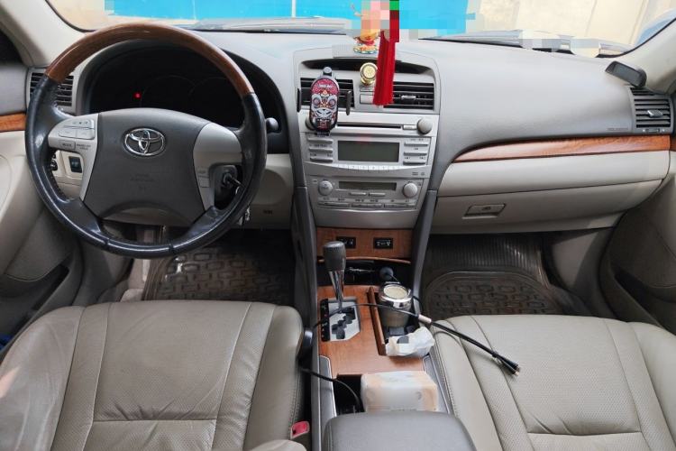 Used Toyota Camry 2012 200G Classic Luxury Edition Center Console