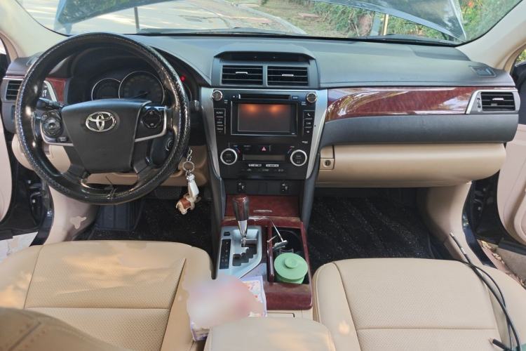 Used Toyota Camry 2012 2.0G Luxury Edition Center Console