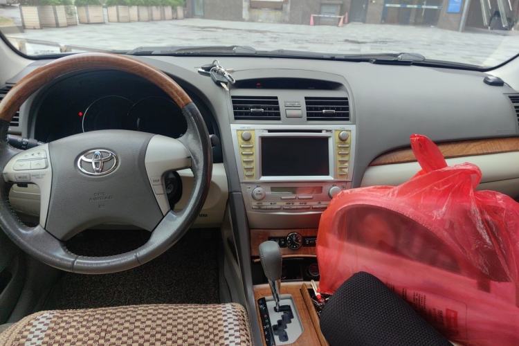 Used Toyota Camry 2012 200G Classic Luxury Edition Center Console