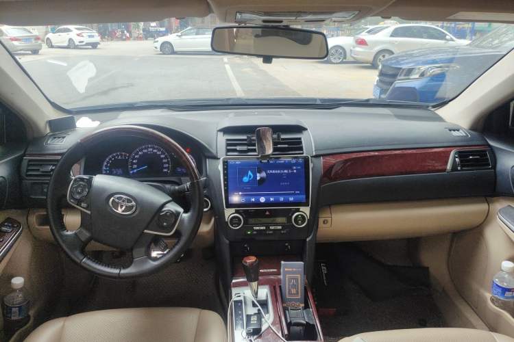Used Toyota Camry 2012 2.5G Luxury Edition Center Console