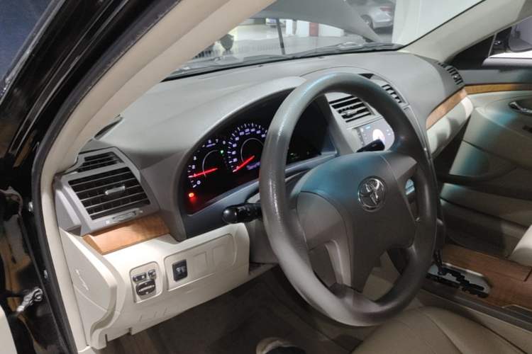 Used Toyota Camry 2012 200E Classic Elite Edition Center Console