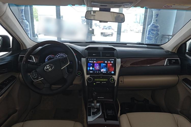Used Toyota Camry 2012 2.5G Luxury Edition Center Console
