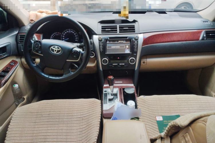 Used Toyota Camry 2012 2.5G Luxury Edition Center Console