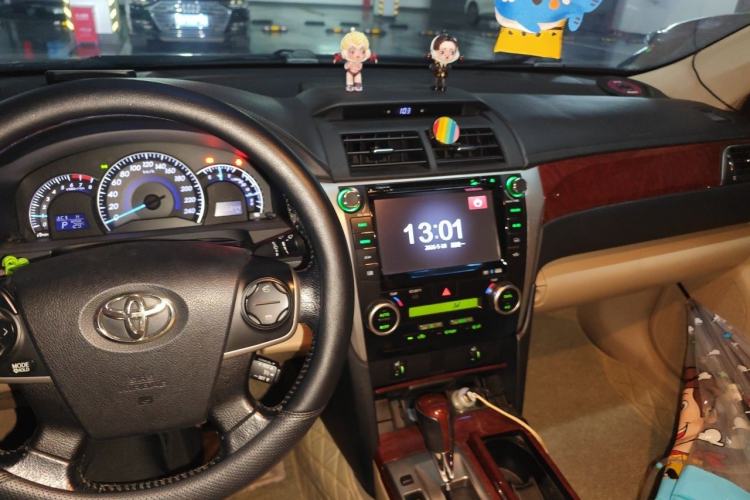 Used Toyota Camry 2012 2.5G Luxury Edition Center Console