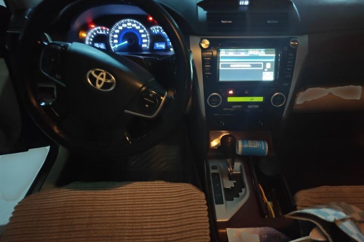 Used Toyota Camry 2012 2.5G Luxury Edition Center Console